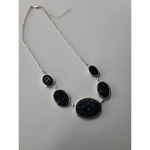 Vintage Black Druzy Style Statement Necklace Silver Tone Oval Faceted Stones - Picture 9 of 10